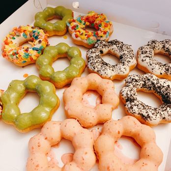 Le Creme - Fruity Pebbles, Strawberry, Cookies & Cream, Matcha - Desserts Near Me - San Jose, California