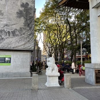 Chinatown - Lion statue - Public Services & Government Near Me