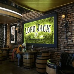Lord Jack - Interior