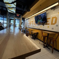 Let's Smash Burger and Shakes - Seating area