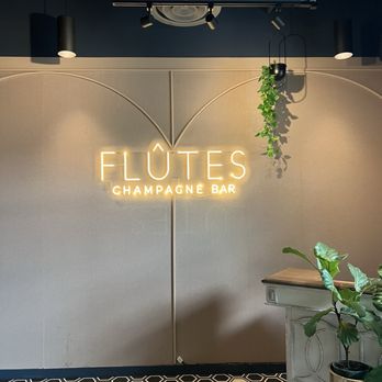 Flutes Champagne Bar - Wine Bars Near Me - Winter Park, Florida