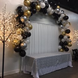 Perfect Cheers - Center table with optional balloon arch