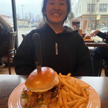 Pop's Burger & Pizza House - The Texas style burger - Burgers Near Me - Sheboygan, Wisconsin Pop's Burger & Pizza House - The Texas style burger - Burgers Near Me - Sheboygan, Wisconsin