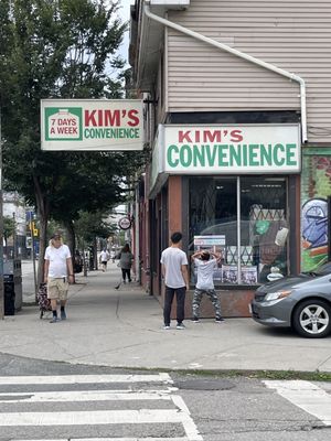 Kim's Convenience by null