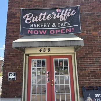 Butteriffic Bakery & Cafe - The front entrance of the establishment - Bakeries Near Me - Memphis, Tennessee
