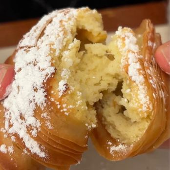 Ferrara Bakery & Cafe - Sfogliatella - Bakeries Near Me - New York, New York Ferrara Bakery & Cafe - Sfogliatella - Bakeries Near Me - New York, New York