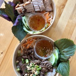 Banh hoi - Lemongrass beef & Crispy Pork Belly