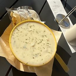 Clam chowder cup Clam chowder cup