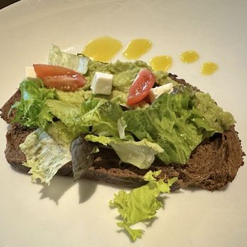 Tradewinds - AVOCADO TOAST - American Near Me - Cancún, ROO