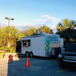 Tierra Caliente 2 - Mexican Taco Foodtruck