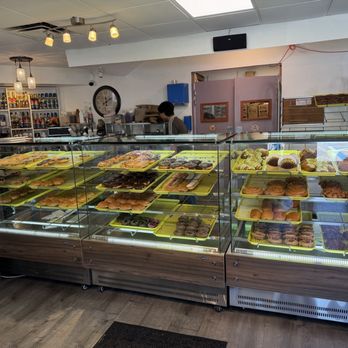 88 Donuts Bakery Cafe - Bakeries Near Me - Orlando, Florida