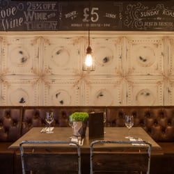 Racks Bar & Kitchen