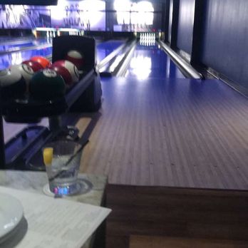 Pinstripes - Bowling lane - Bowling Near Me - Beachwood, Ohio Pinstripes - Bowling lane - Bowling Near Me - Beachwood, Ohio