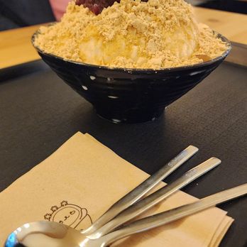 Sulbing Cafe - Injelomi with red bean sulbing - Cafes Near Me - Mountain View, California
