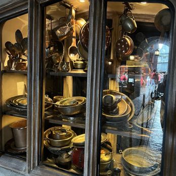 Leaky Cauldron At Universal Orlando - Entrance - British Near Me - Orlando, Florida Leaky Cauldron At Universal Orlando - Entrance - British Near Me - Orlando, Florida
