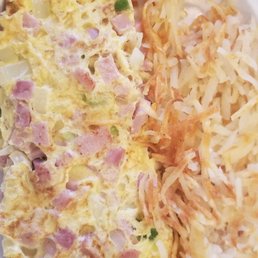 Denver omelet with hashbrowns