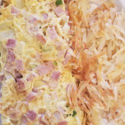 Denver omelet with hashbrowns