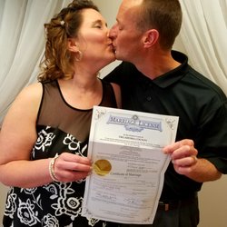 Courthouse Wedding Chapel - Got married