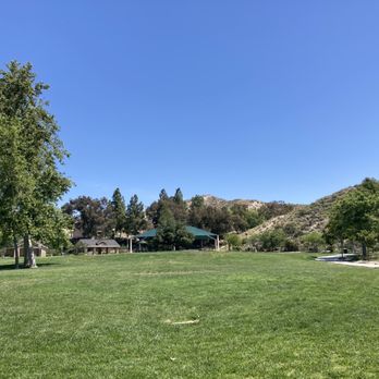 Oak Spring Park - Field - Parks Near Me - Santa Clarita, California