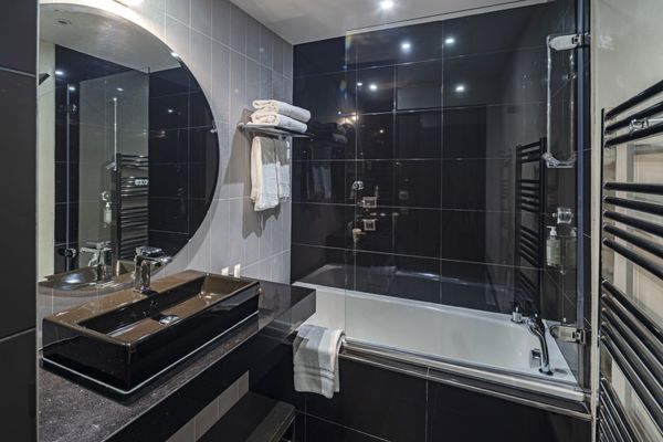 Hotel Canberra (le) by null