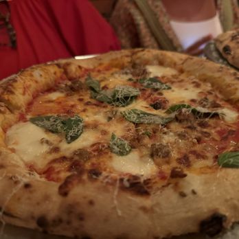 Pearl's - The No1 which is a margherita, meh... - Pizza Near Me - Lexington, Kentucky