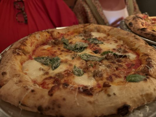 Pearl's Pizza by null