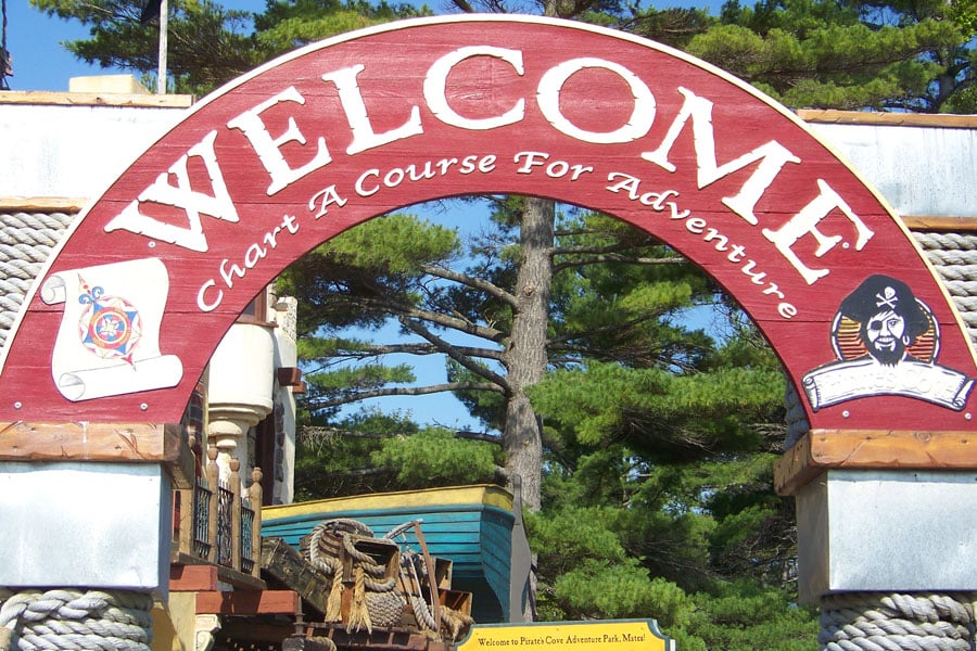 PIRATES COVE ADVENTURE GOLF Updated September 2024 1256 W West