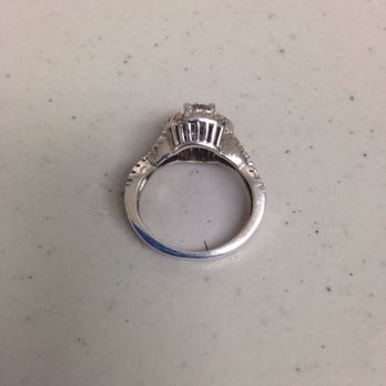 The Gold Cobbler - Oval shape of band - Jewelry Near Me - Indianapolis, Indiana