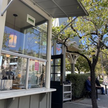 Caffe Strada - Cafe Strada side patio - Coffee & Tea Near Me - Berkeley, California