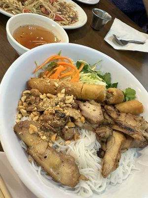 Phở Tài by null