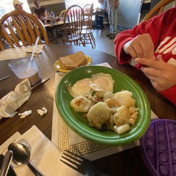 Connie's Corner - Eggs over easy and potatoes - American Near Me - Chester, West Virginia