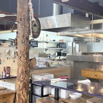 Mo's Seafood & Chowder - Food prep area - Seafood Near Me - Florence, Oregon