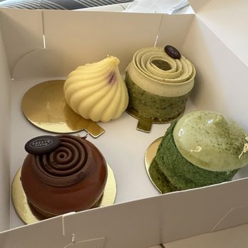 Maison Alyzee - 100% Pistachio, Matcha Raspberry, Passiano, Harmony - Bakeries Near Me - Mountain View, California Maison Alyzee - 100% Pistachio, Matcha Raspberry, Passiano, Harmony - Bakeries Near Me - Mountain View, California
