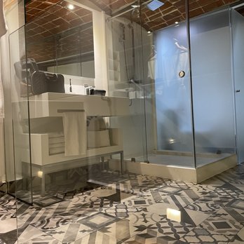 Domingo Santo - The loft bathroom. It's open so be prepared to let your partner in on most everything. - Hotels Near Me - Ciudad de México, DIF