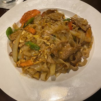 Rain Thai Bistro - Spicy Basil Noodles - Thai Near Me - Chattanooga, Tennessee Rain Thai Bistro - Spicy Basil Noodles - Thai Near Me - Chattanooga, Tennessee