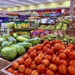 Key Food Supermarket - Lots of lovely produce here...