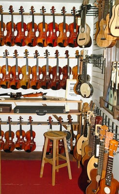Elderly Instruments by null