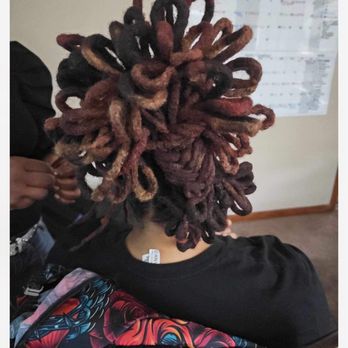 Mz Z’s Beauty Bar - Fishtail&petals - Hair Stylists Near Me Mz Z’s Beauty Bar - Fishtail&petals - Hair Stylists Near Me