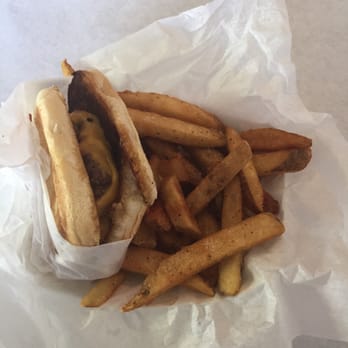 The Blue Rooster - Cheeseburger and fries! Get in my belleh! - Southern Near Me - Broken Bow, Oklahoma The Blue Rooster - Cheeseburger and fries! Get in my belleh! - Southern Near Me - Broken Bow, Oklahoma