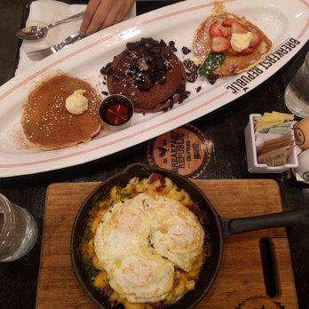 Breakfast Republic - Breakfast mac n cheese and pancake flight - Breakfast & Brunch Near Me - Encinitas, California