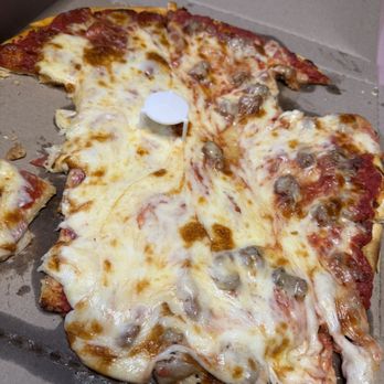 Danny's On Douglas - Wtf is it a pizza  or a pie  like a pizza  boil ? Blob or something - American Near Me - Elgin, Illinois