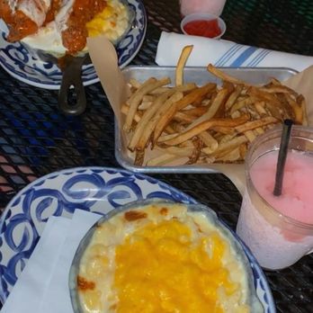 Piggy's Kitchen & Bar - Cast Iron Mac & Cheese & Tender Mac - Breakfast & Brunch Near Me - Houston, Texas Piggy's Kitchen & Bar - Cast Iron Mac & Cheese & Tender Mac - Breakfast & Brunch Near Me - Houston, Texas