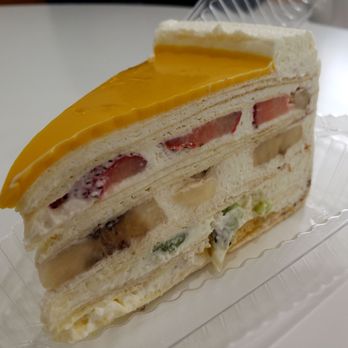 Ling's Cakery - Fruit Crepe - Desserts Near Me - Oklahoma City, Oklahoma
