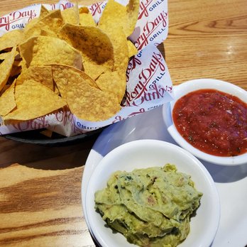 Glory Days Grill - Feb 2021: Fresh Guac (spicy) & Chips @ $6.59 (387 C). They tossed in the free salsa:) - Sports Bars Near Me - Wesley Chapel, Florida