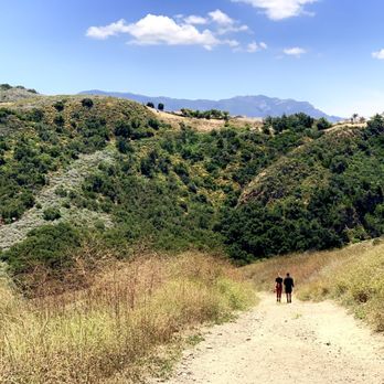 Paradise Falls - This is the trail going down from the upper parking lot - Hiking Near Me - Thousand Oaks, California