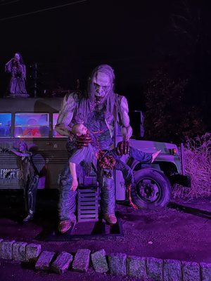 13th Hour Haunted House by null