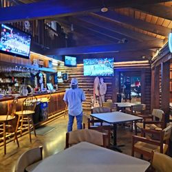 Legends Billiards - Bar