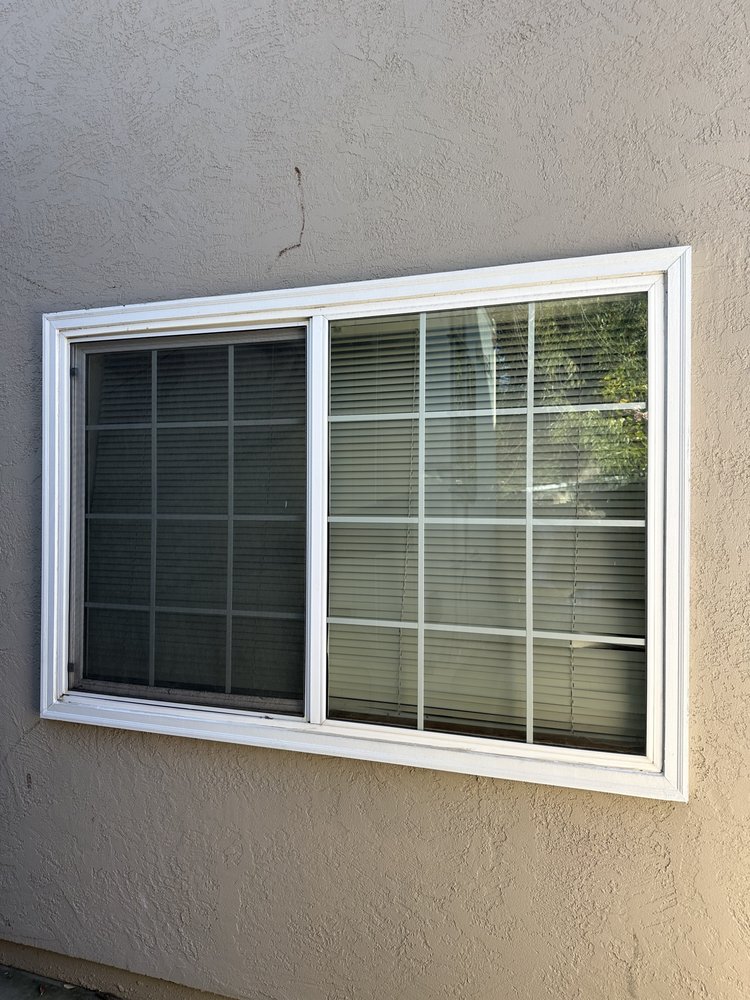 Slide of Mr Sid Handyman