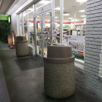 7-Eleven - the outside of a convenience store - Convenience Stores Near Me - Dania, Florida 7-Eleven - the outside of a convenience store - Convenience Stores Near Me - Dania, Florida