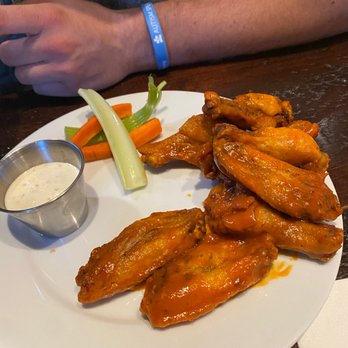 Ballston Local - Buffalo wings - Burgers Near Me - Arlington, Virginia Ballston Local - Buffalo wings - Burgers Near Me - Arlington, Virginia